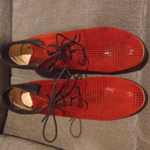 Wolky Stacked Red Platform Stacked Heeled Bootie w/Black Collar US 7.5 EU 38 - Picture 2 of 8